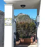 Victoria, Taormina