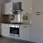Victoria, Apartment