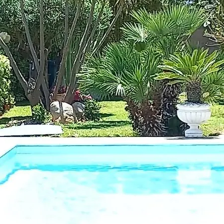 Victoria, * Taormina